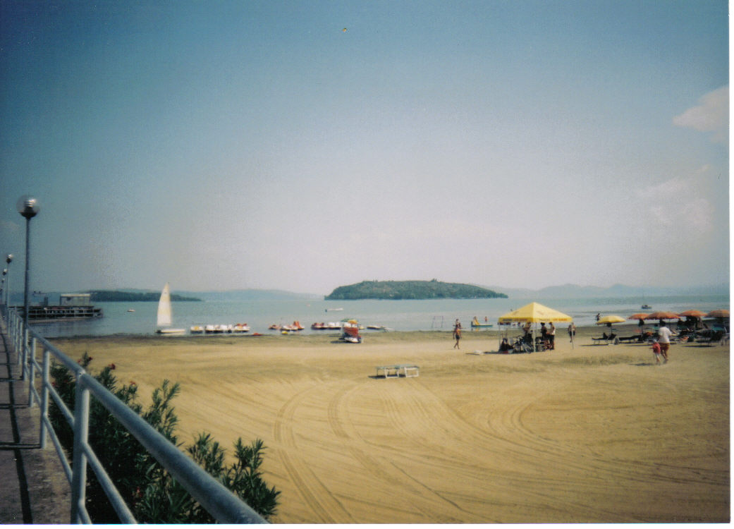Lake Trasimeno and Beach